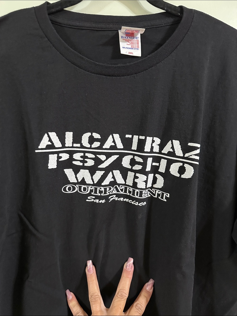 Bayside Black 'Alcatraz Psycho Ward' Graphic Tee